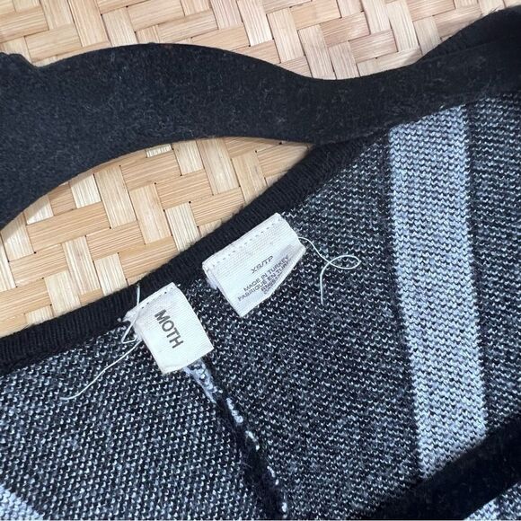 Anthropologie moth vertical stripe v neck sweater black‎ & white womens size XS - Picture 7 of 8